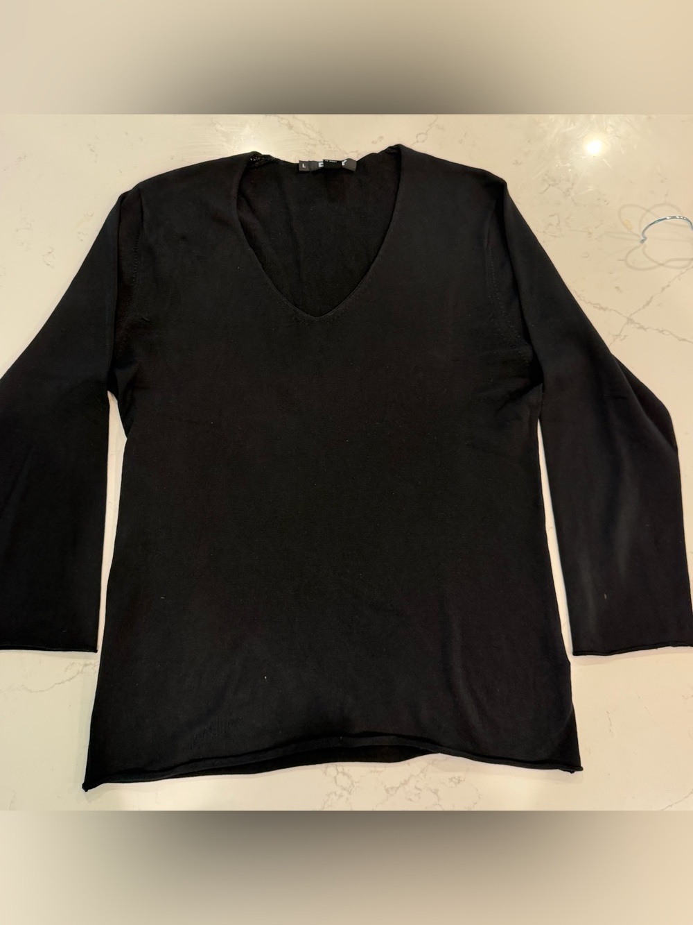 DKNY Women’s Black V-Neck Long Sleeve Top